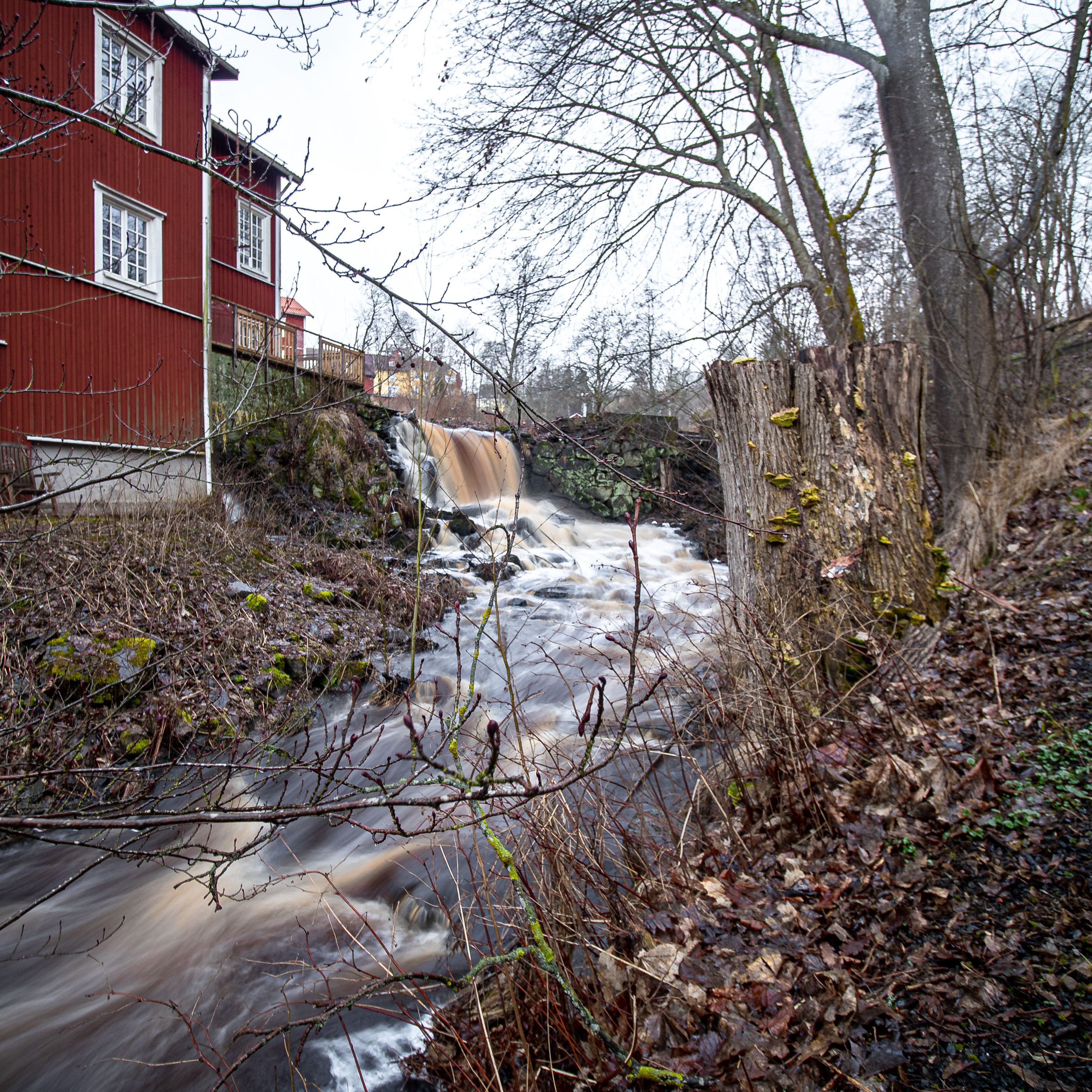 Dunkehallaån i full kraft